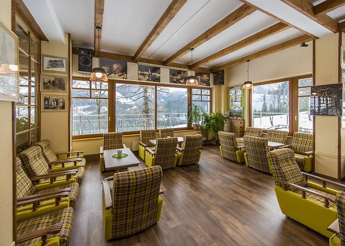 Gorski Kalatowki Отель *